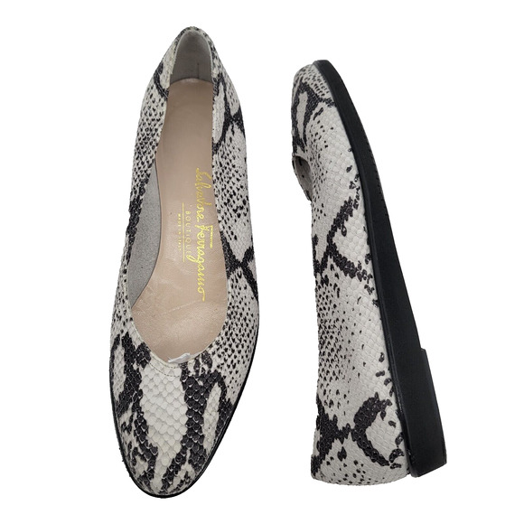Salvatore Ferragamo Shoes - Salvatore Ferragamo Boutique Size 7 Flats Snakeskin Embossed Almond Toe Slip On